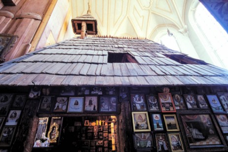 Votivtafeln in der Wallfahrtskirche Sammarei